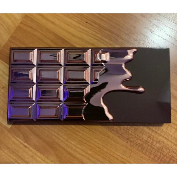 Revolution chocolate rose gold palette - Picture 2 of 2